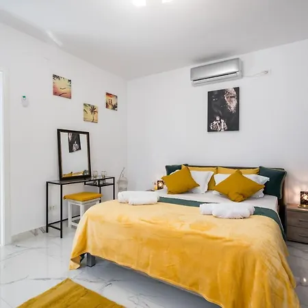 Lägenhet Monza Apartment-ultracentral