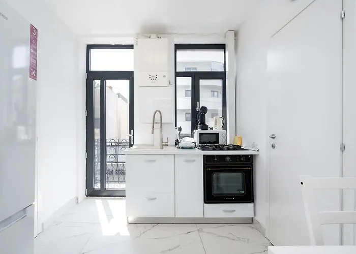 Апартаменти Monza Apartment-ultracentral Бухарест