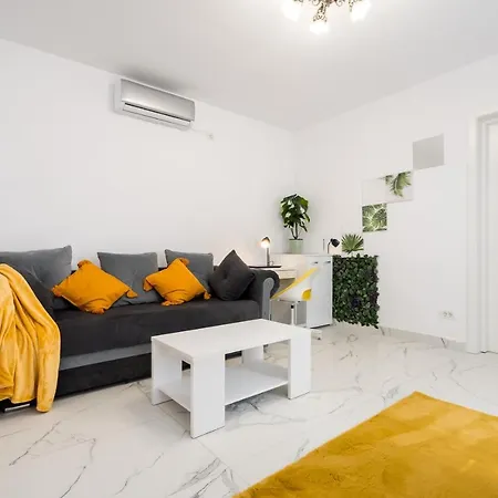 Monza Apartment-ultracentral * Бухарест